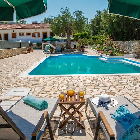 Aphrodite Studios & Apt With Pool Lákka Buitenkant foto