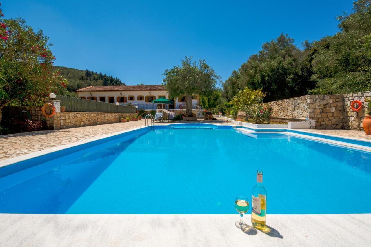 Aphrodite Studios & Apt With Pool Lákka Buitenkant foto